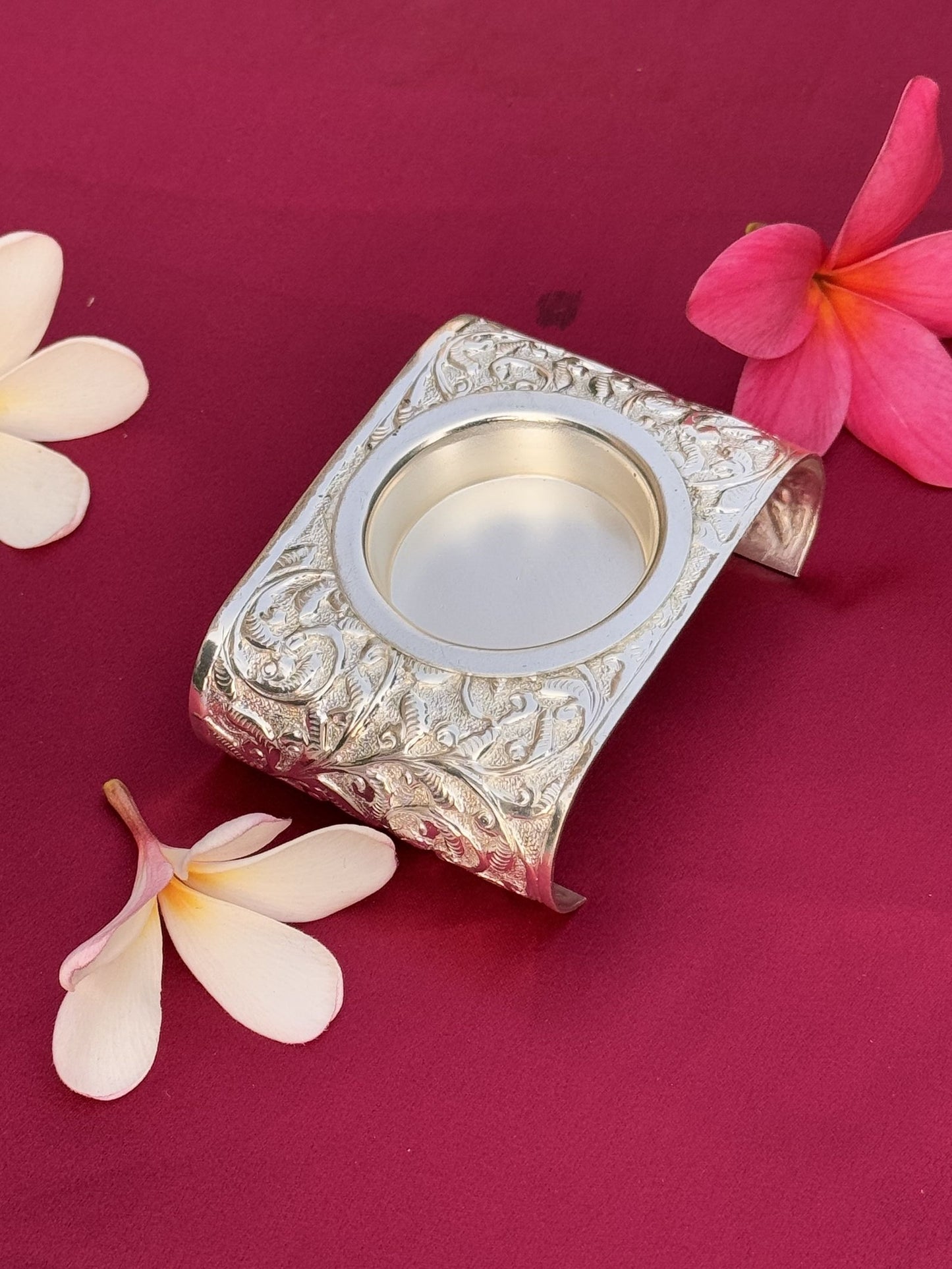 Hand Crafted Silver Plated Stylish Diya/Candle Stand
