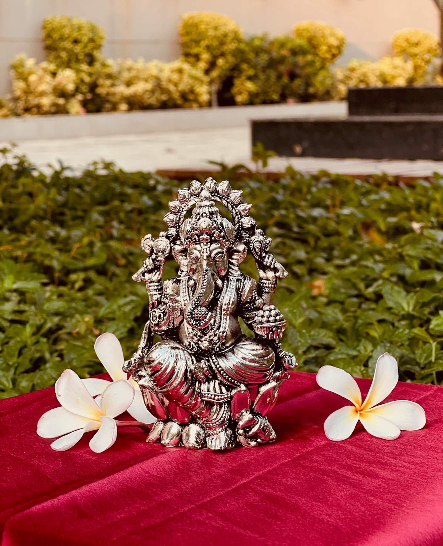 DESHANA Silver Plated Antique Resin-Based Lord Ganesha – A Timeless Symbol of Prosperity and Blessings-Small Size