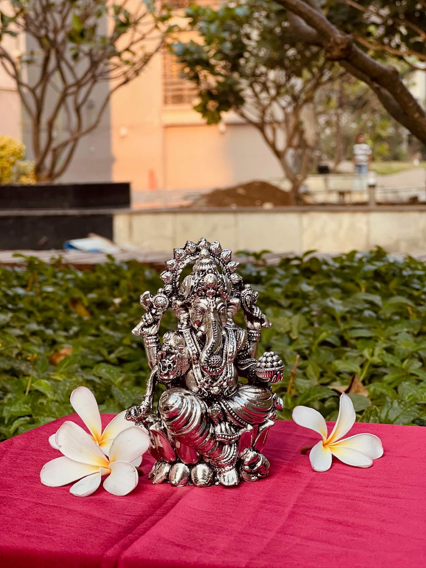 DESHANA Silver Plated Antique Resin-Based Lord Ganesha – A Timeless Symbol of Prosperity and Blessings-Small Size