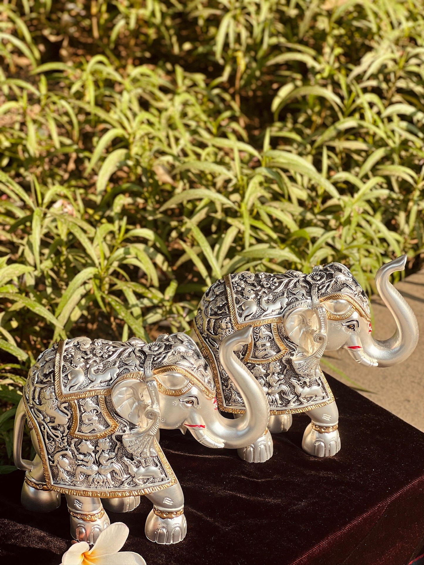 DESHANA Antique Gold and Silver Plated Big Size Elephant – A Majestic Symbol of Strength and Prosperity