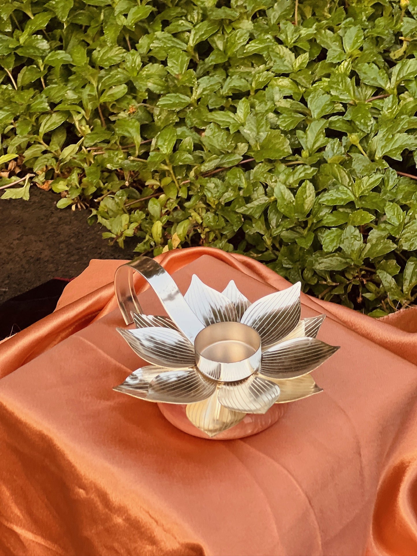 DESHANA Silver Plated Stone-Based Lotus Style Diya with Handle – Illuminate with Grace and Luxury