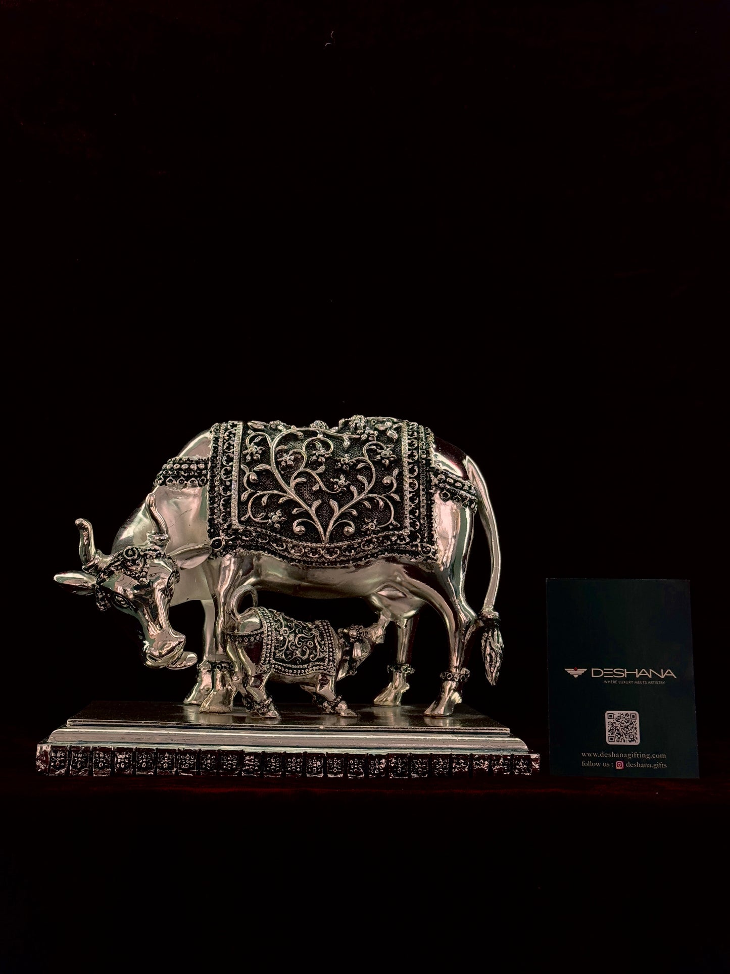 DESHANA's Silver Plated Antique Finish Kamdhenu Bize Size