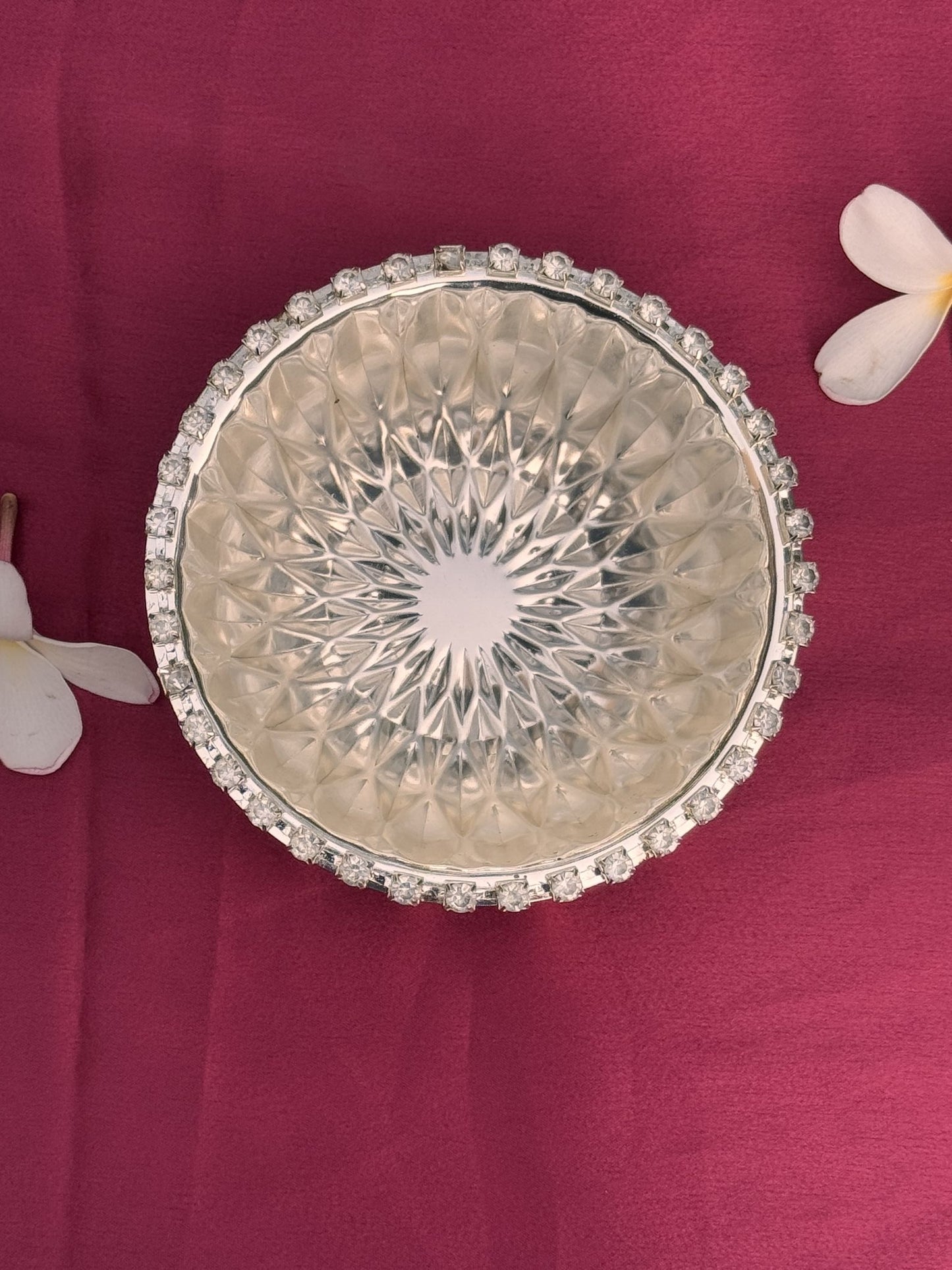 DESHANA Luxurious Silver Finish Set of 04 Bowls – A Perfect Blend of Elegance and Functionality