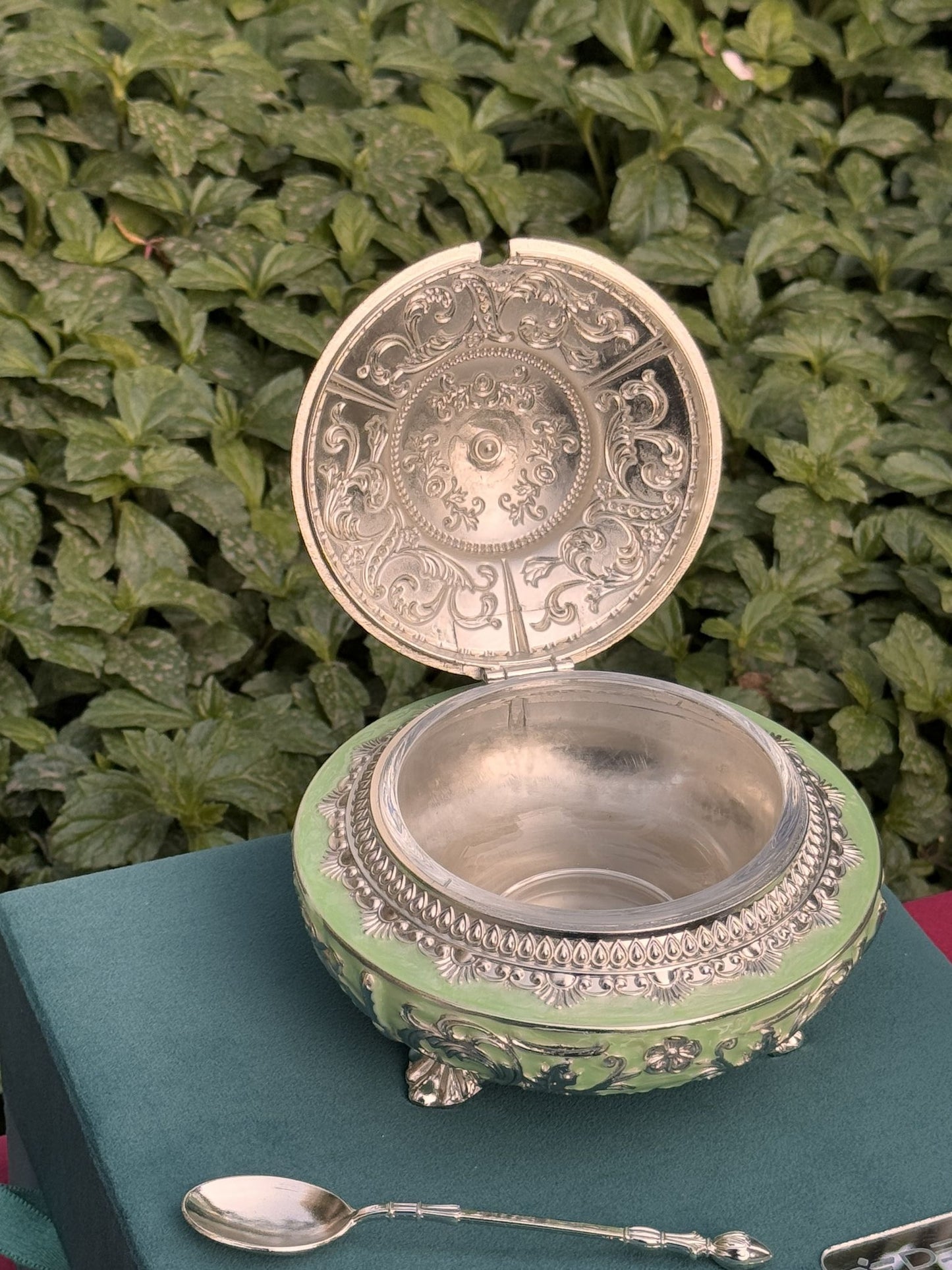 DESHANA Elegant Style Luxurious Dry Fruit cum Mukhwas Box – Green – A Stylish Storage Solution for Delights