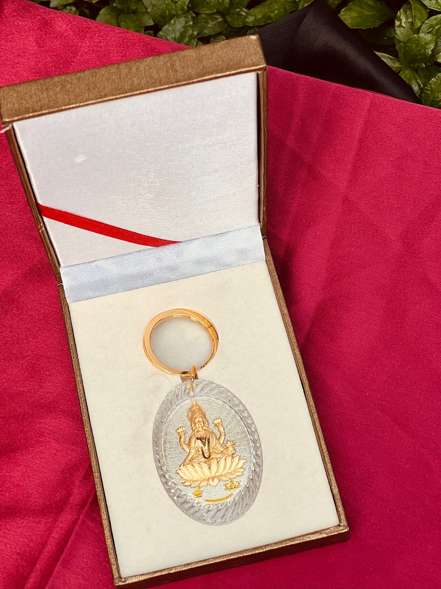 Antique Gold Leaf key Chain