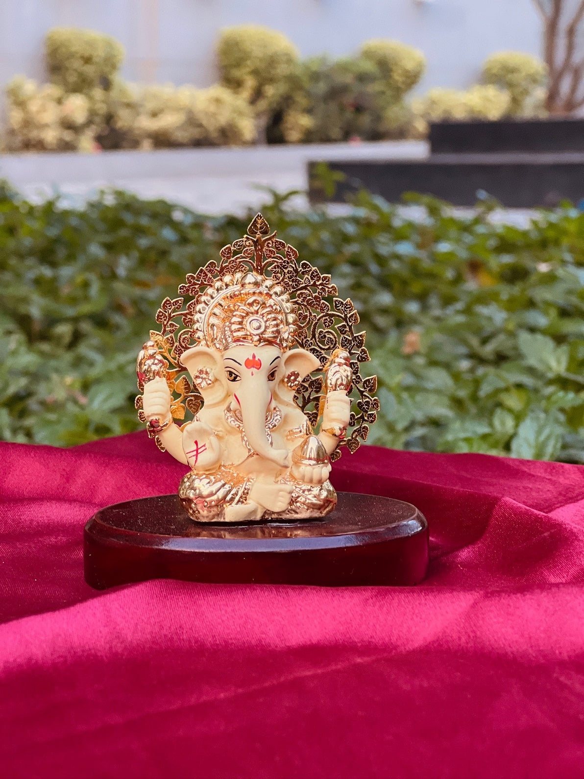 DESHANA Stylish Gold Plated Lord Ganesha with Wooden Base – A Divine Symbol of Prosperity and Elegance