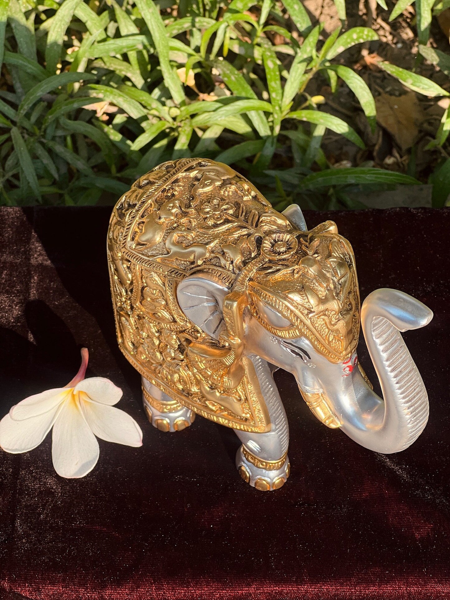DESHANA Antique Gold and Silver Plated Medium Size Elephant – A Majestic Symbol of Strength and Prosperity
