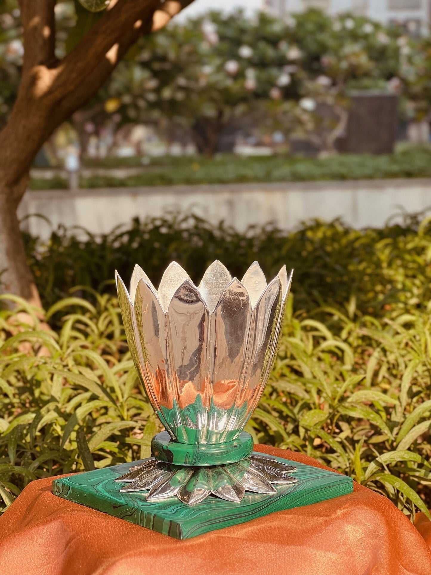 DESHANA Silver Plated Decorative Showpiece with Stone Base – A Timeless Blend of Elegance and Sophistication