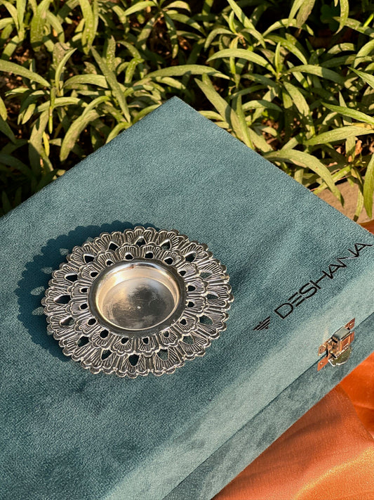 Hand Crafted  Round Silver Plated Stylish Diya/Candle Stand