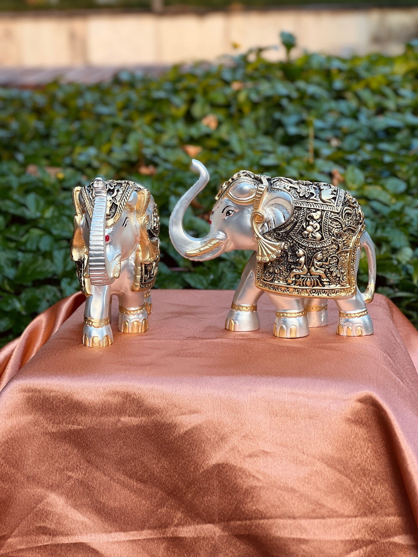 DESHANA Silver Plated Pair of Luxurious Elephants – A Majestic Symbol of Strength and Prosperity