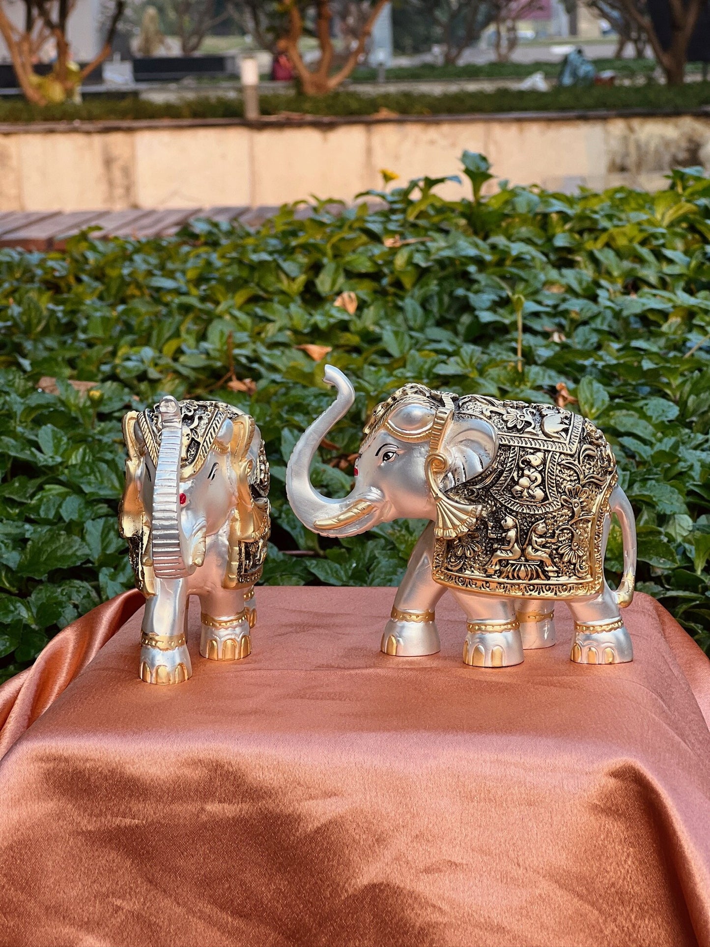 DESHANA Silver Plated Pair of Luxurious Elephants – A Majestic Symbol of Strength and Prosperity