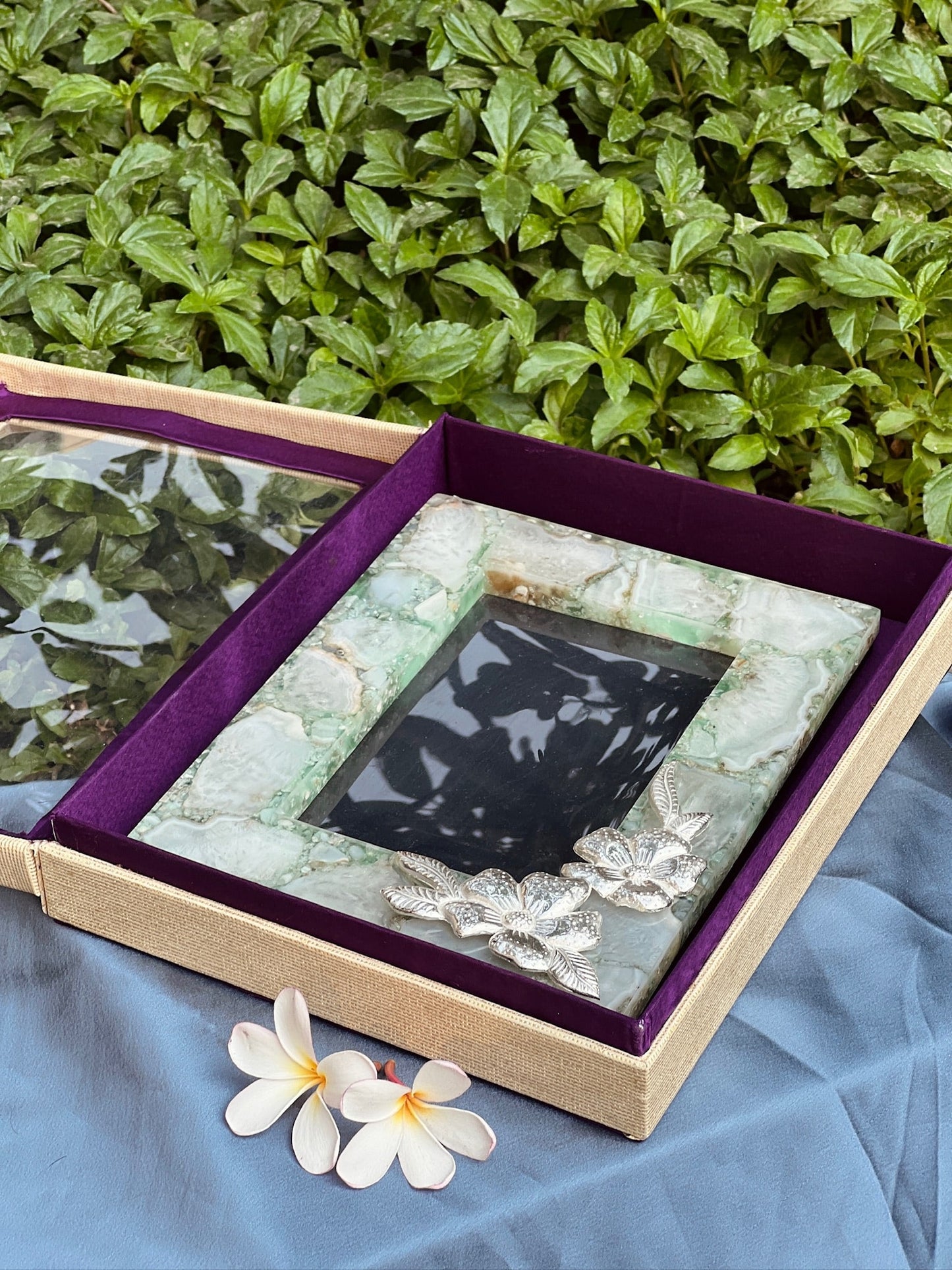 Green Quartz Agate Picture Frame with Silver-Plated Designs