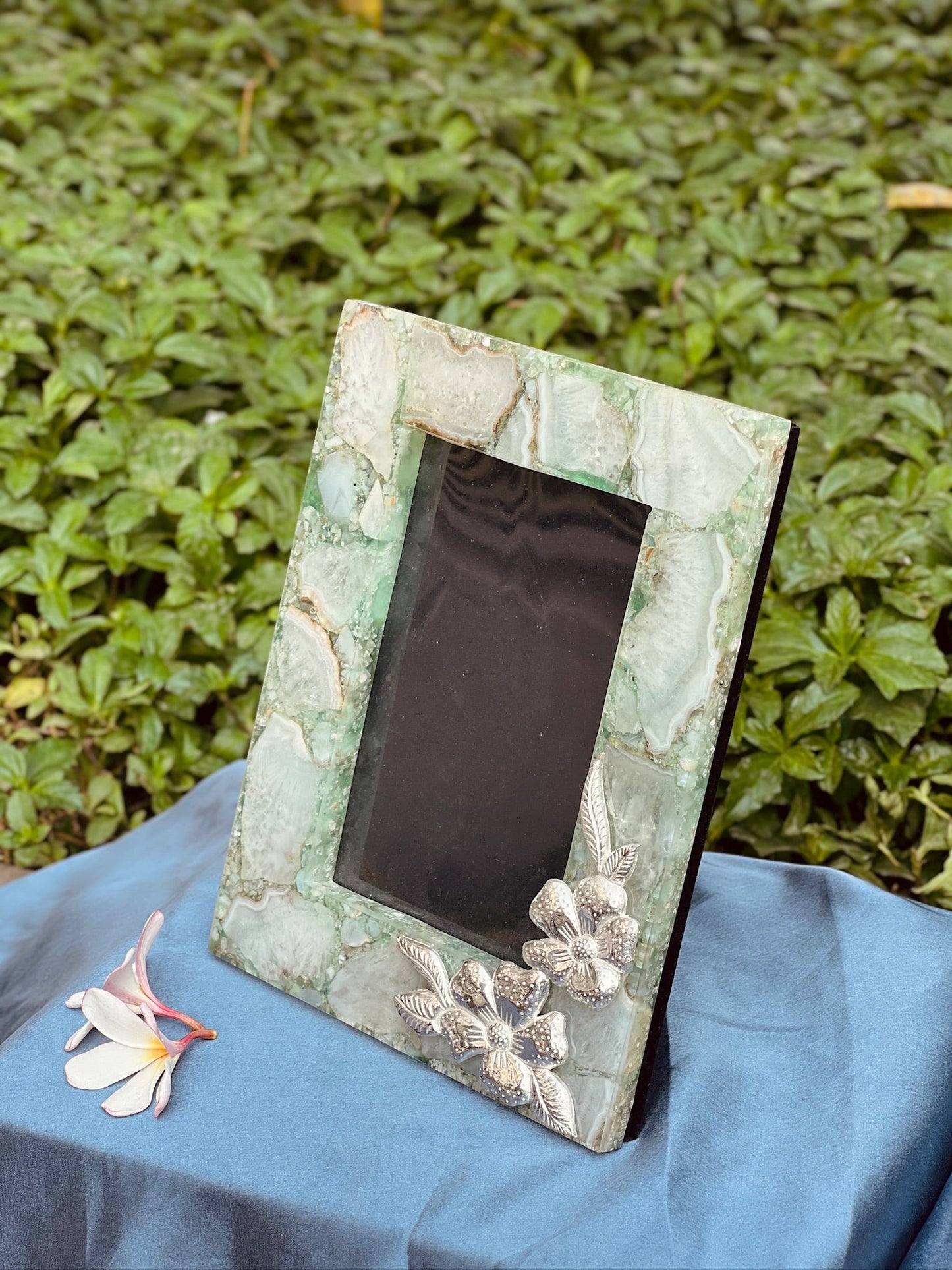 Green Quartz Agate Picture Frame with Silver-Plated Designs