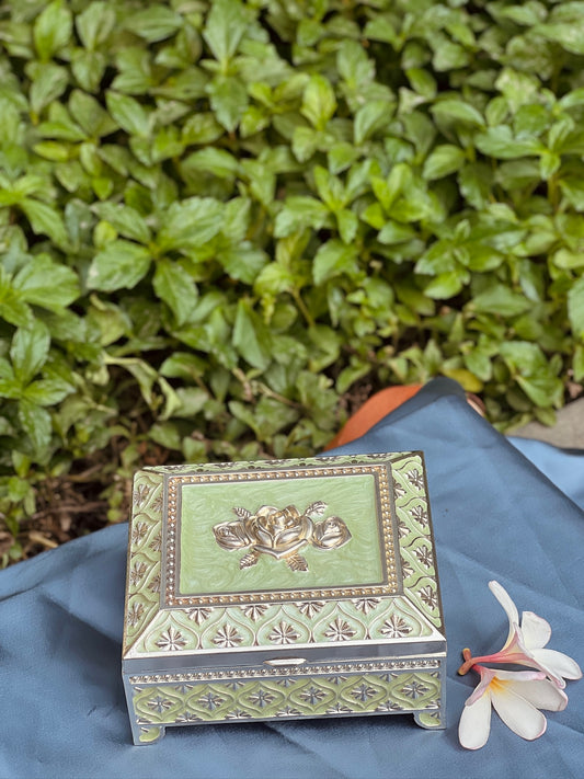 Enamel Compact Luxurious Jewellery Box-Green