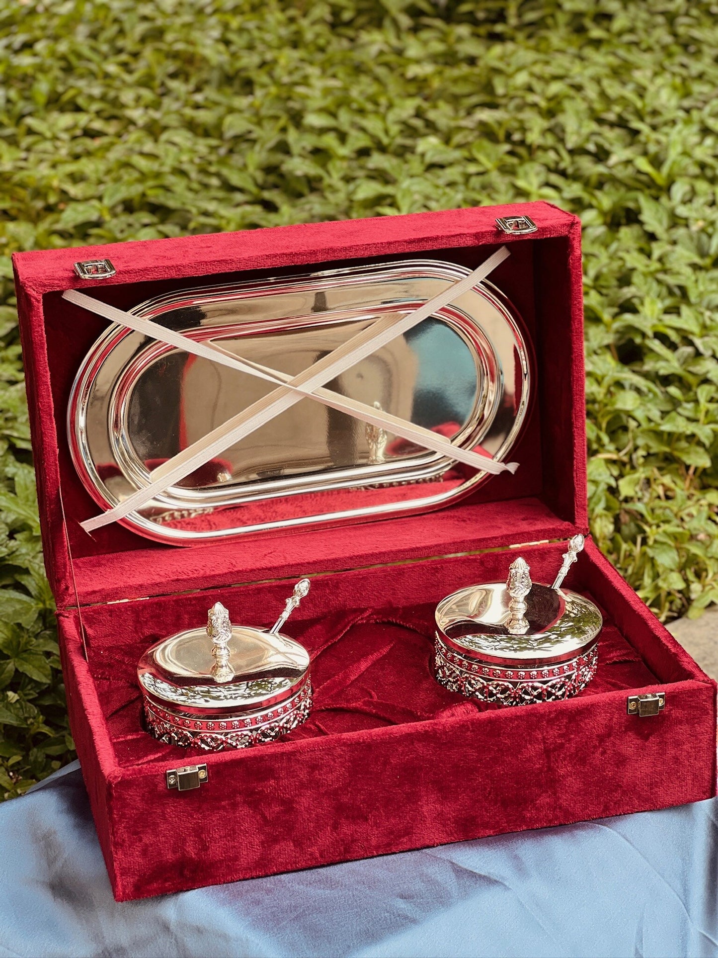 Luxurious Set of Mukhwas Container with Tray