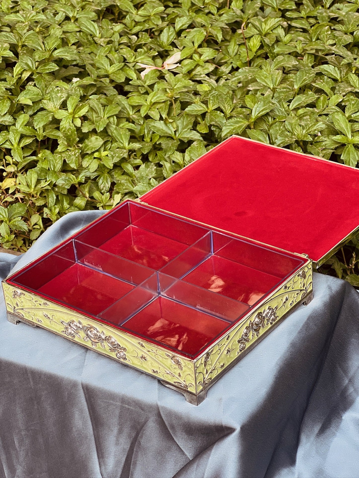 Premium Dry fruit cum Mukhwas Enamel Box-Green